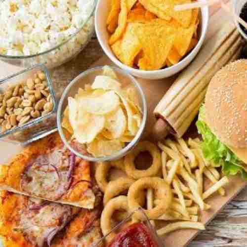 چگونه مواد غذایی فرآوری‌شده به سلامت بدن آسیب می‌زنند؟