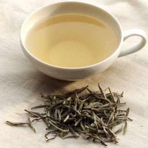 تأثیر چای سفید در مقابله با پیری و حفاظت از پوست